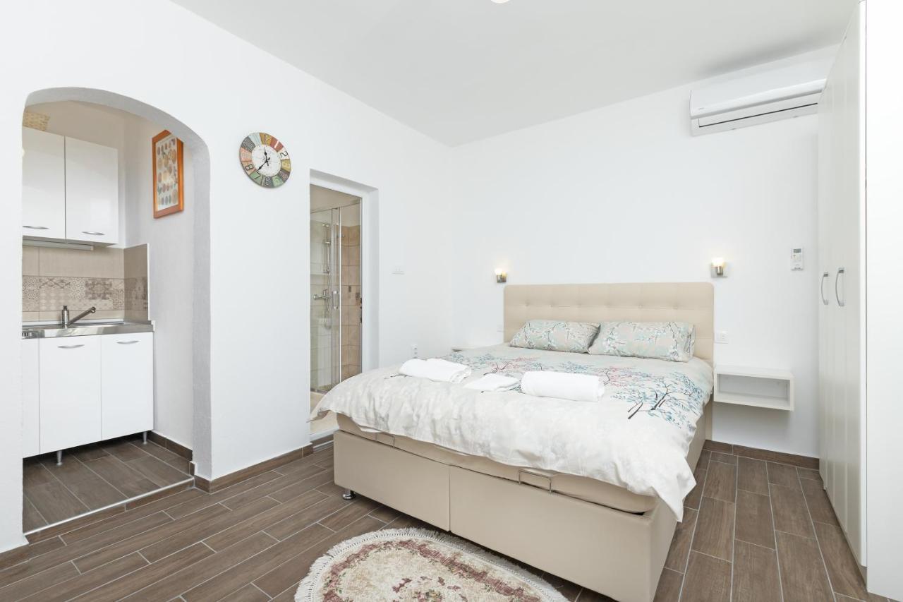 Apartments Natasa Радовичі Екстер'єр фото